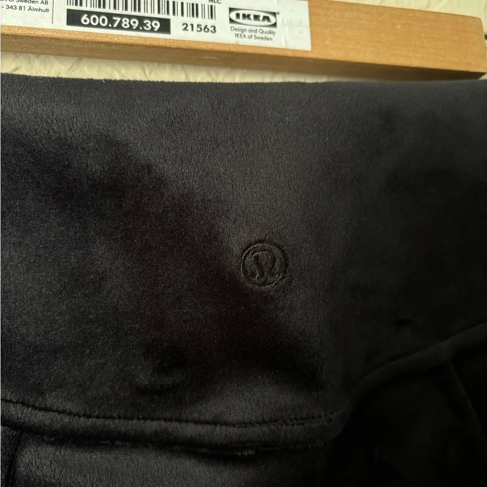 Lululemon | Women's Scuba High-Rise Velvet Mini Skirt Black Size Medium NWT - Picture 5 of 8